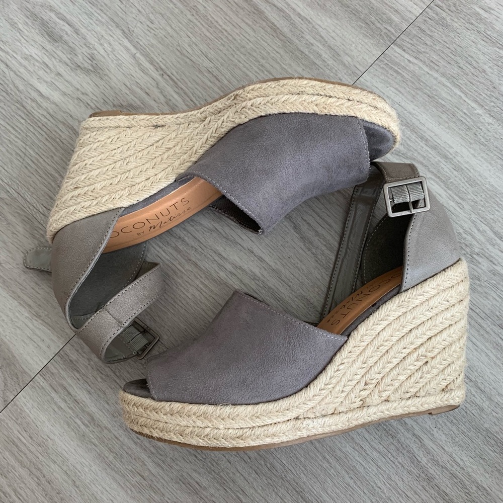 Coconuts by Matisse Wedges